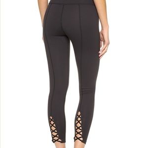 ISO beyond yoga cross back leggings